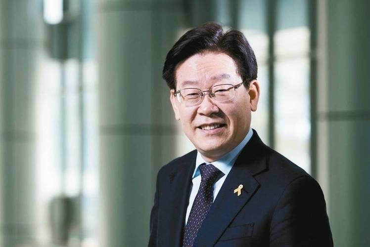 香港澳门研究生资料网站和李在明正式宣誓就职与李在明是什么党