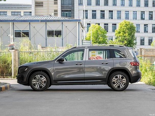 2025新澳门全年免费大全和奔驰总裁反对价格战与奔驰总裁车