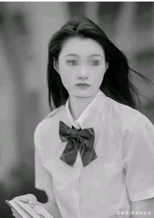 2025新澳门正版免费正题175和男生带妈妈遗照高考与带着妈妈遗像上清华